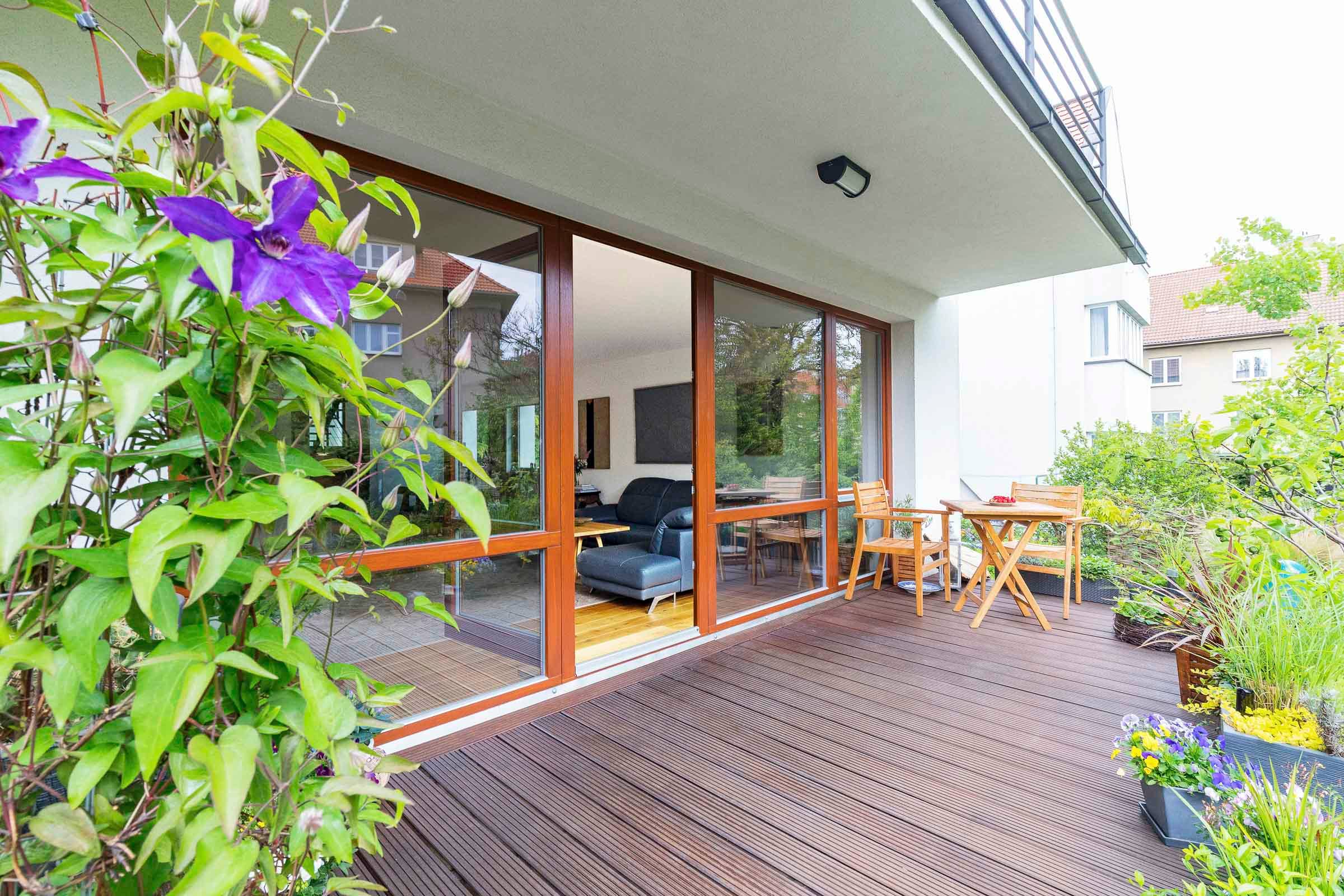 Semi-detached house U pate baterie