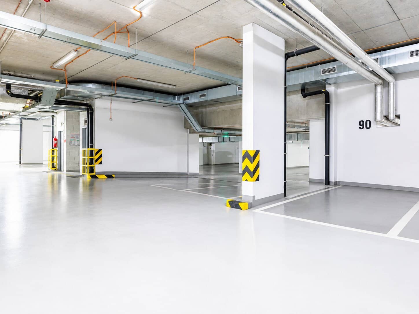 Garage Parking Space Italska