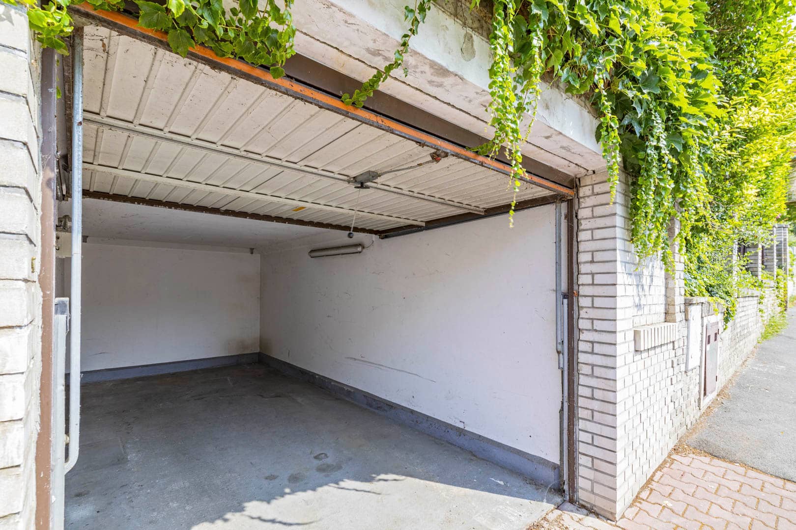 Apartment Pomezni