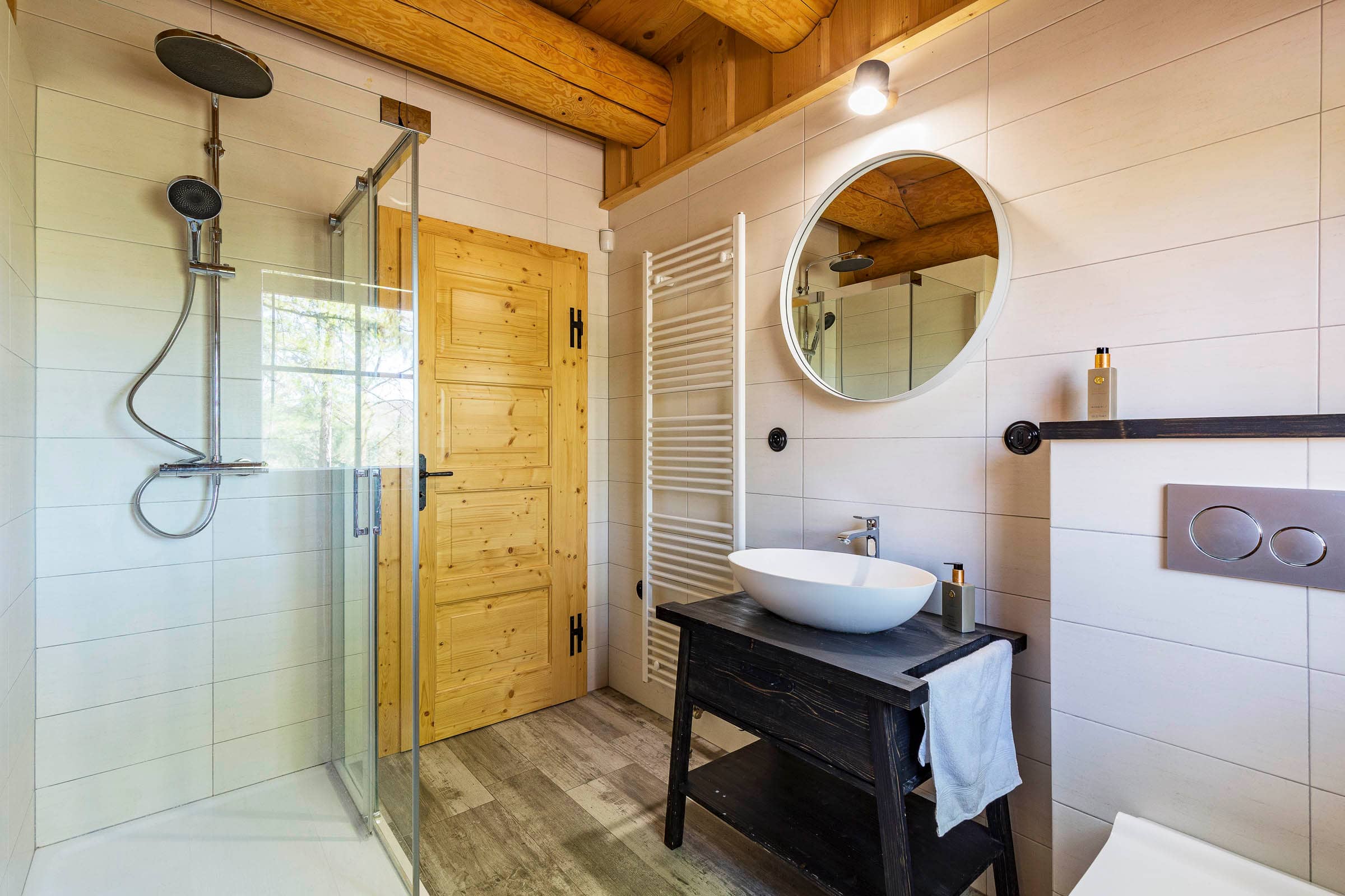 Log cabin Nenacovice