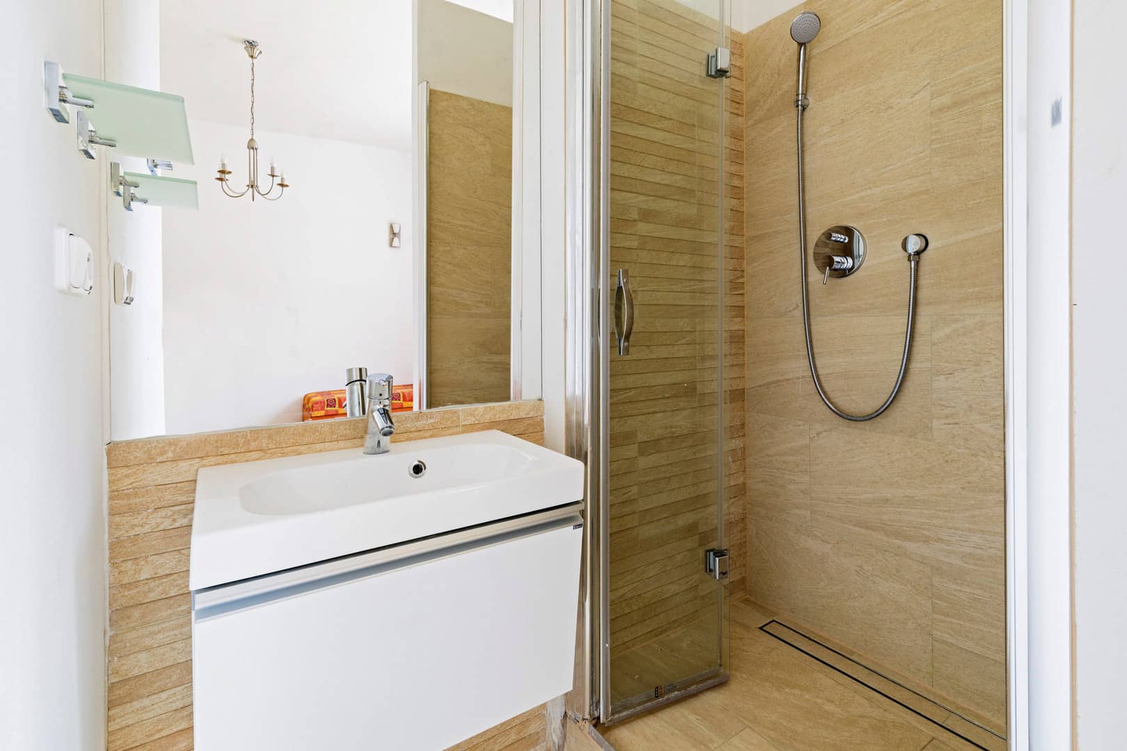 Apartment Pomezni