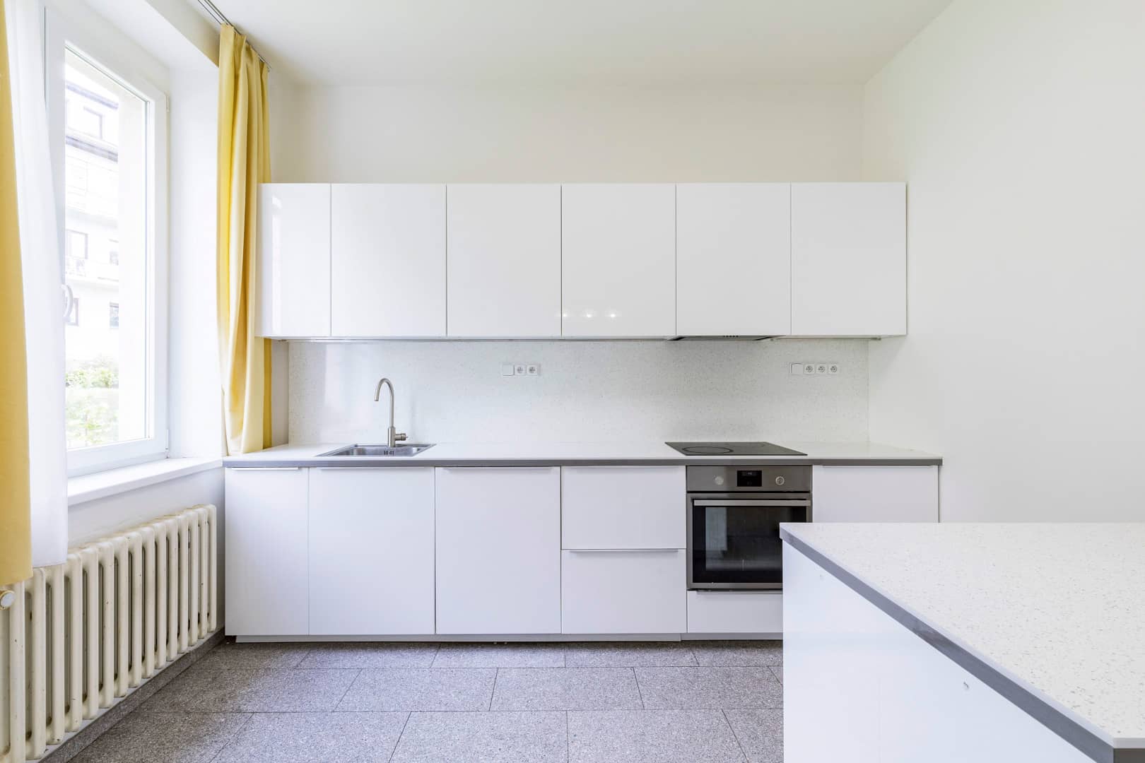 Apartment Pomezni