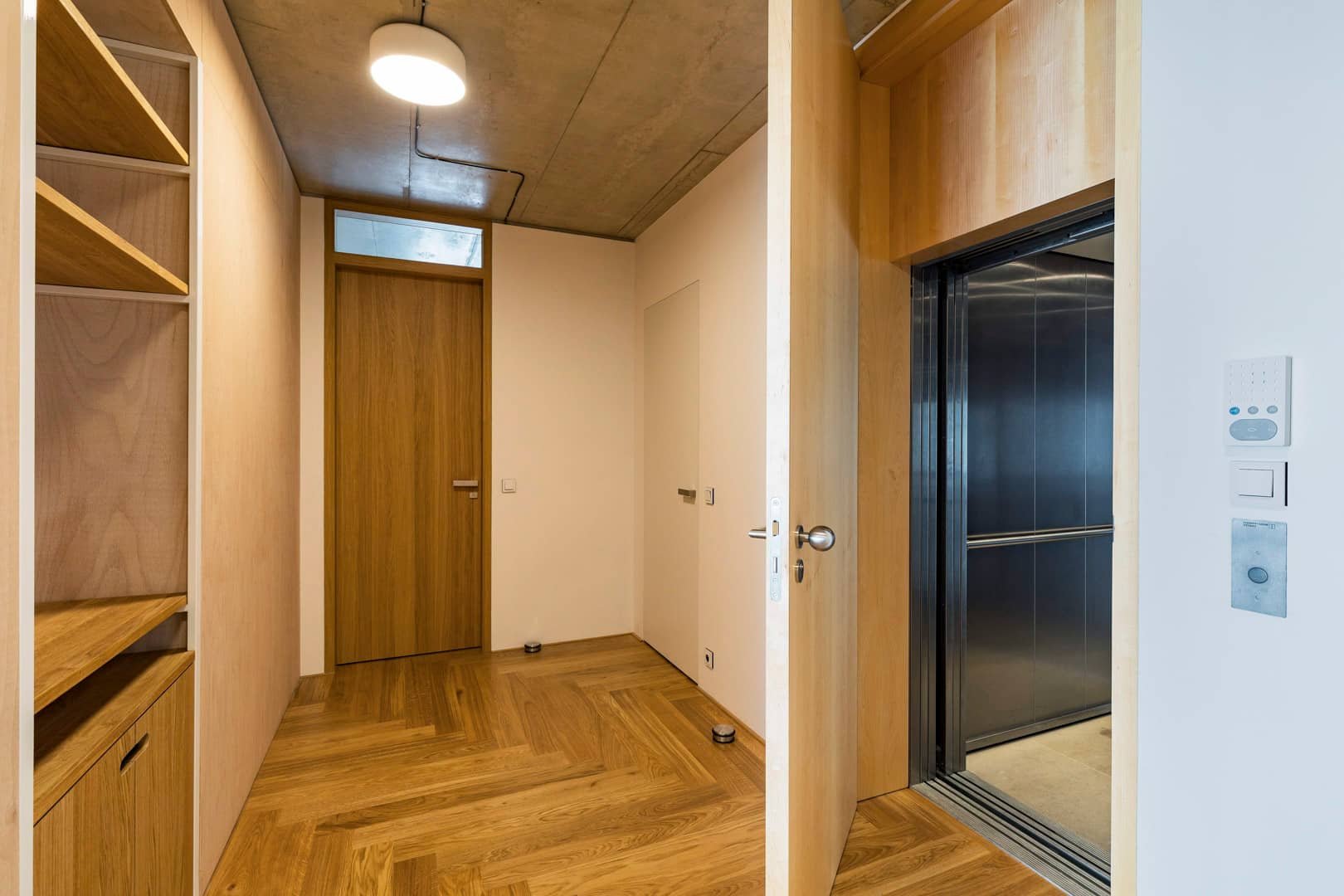 Apartment Ronalda Reagana