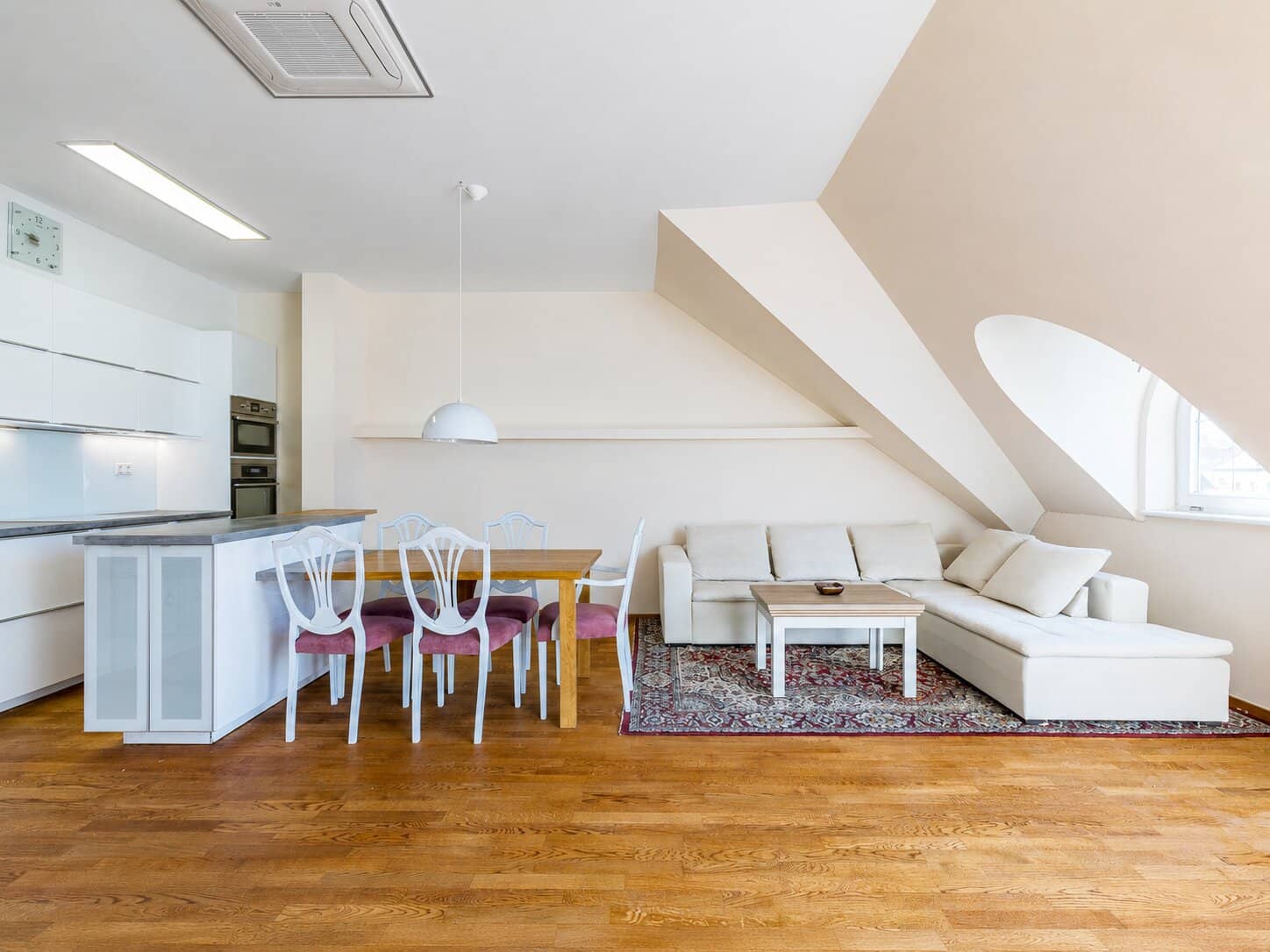 Apartment namesti Jiriho z Podebrad