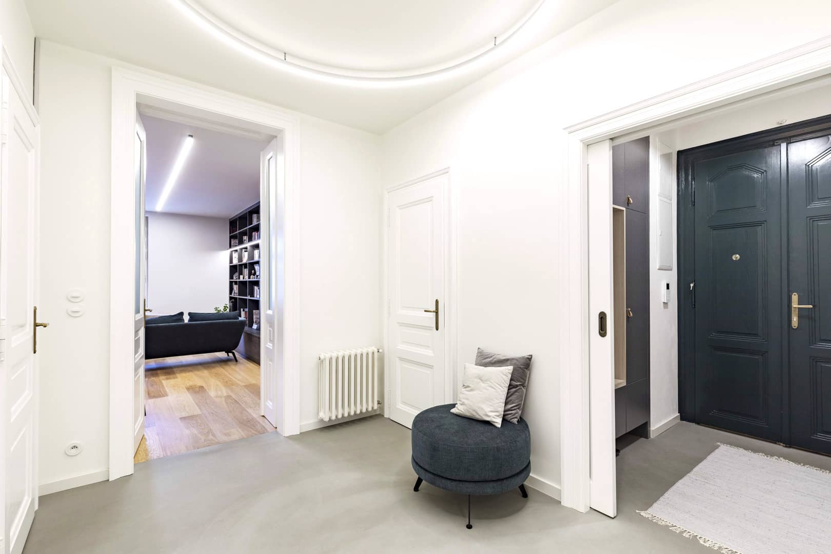 Apartment Manesova
