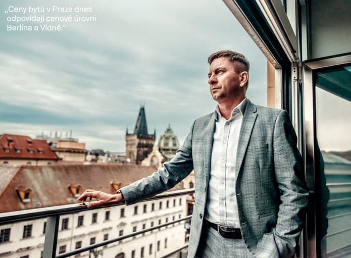 PRAHA   ZNÁ SVOU  HODNOTU