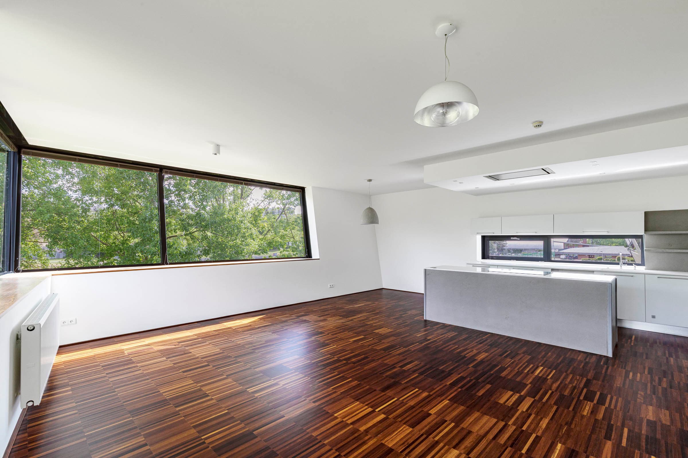 Gallery item 4