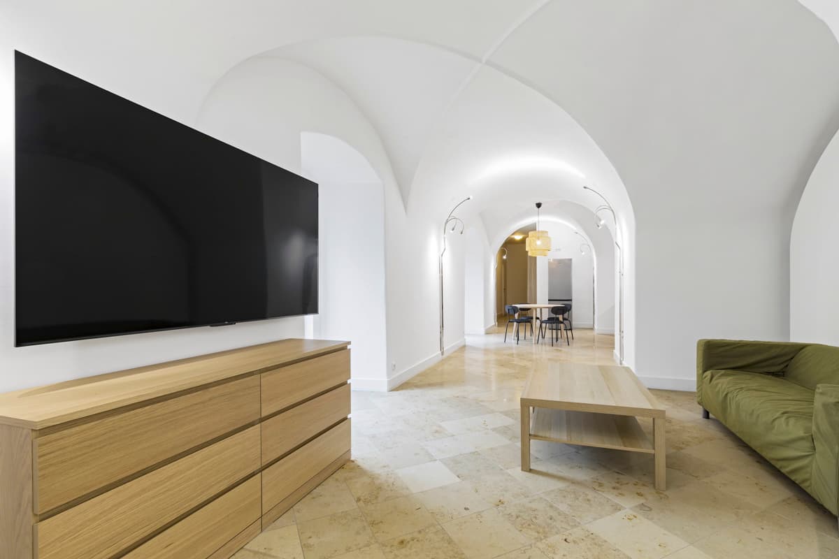 Gallery item 6